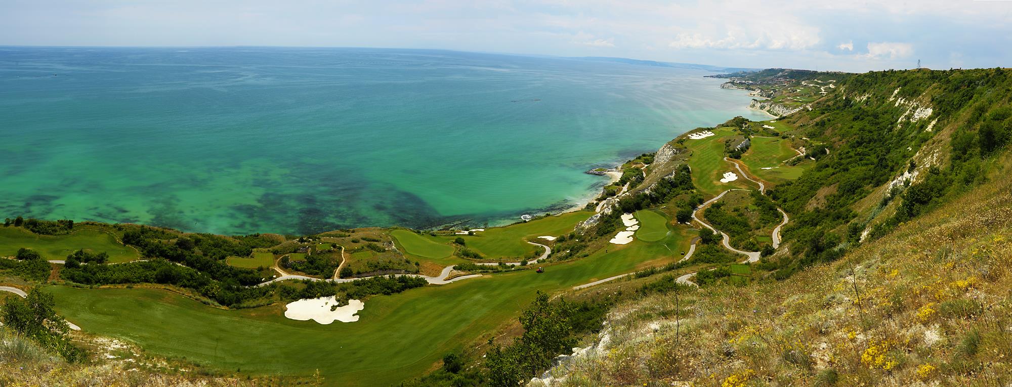 BULHARSKO - THRACIAN - CLIFFS CLIFFS Cena od: Cena 16.670 od: 16.