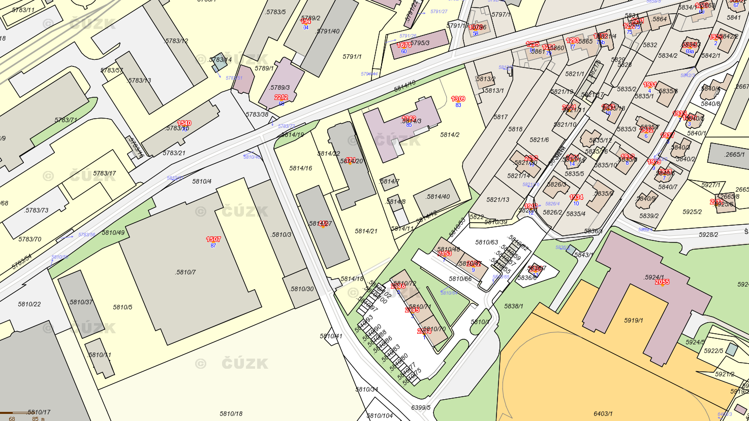 II) Kamerový bod ulice Třebíčská Digitální kamera bude umístěna na ulici Třebíčská na parcele číslo 5814/19 v KÚ Velké Meziříčí, jejíž vlastníkem je Město Velké Meziříčí, na stávajícím kamerovém