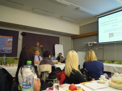 Prezentace služby na konferenci pořádané šumperskou nemocnicí. Zde jsme představili naši činnost pro jak pro zdravotnické pracovníky, tak i pro pracovníky pomáhajících profesí města Šumperk a okolí.