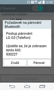 29 z 34 Bluetooth - párování přístrojů Vyberete možnost Bluetooth. Telefon začne automaticky vyhledávat okolní zařízení.