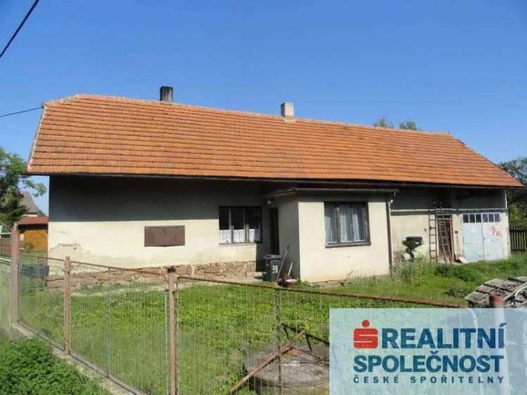 Prodej rodinného domu 100 m², pozemek 949