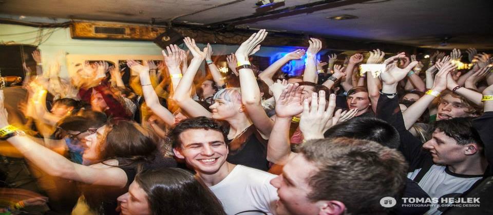 STUDENT FEST Student Fest je zaměřen hlavně na mladé publikum od 15 do 25 let, jeho hlavními cíli jsou podpora mladých nadějných umělců mezi jejich vrstevníky a kulturní rozvoj mladého publika.