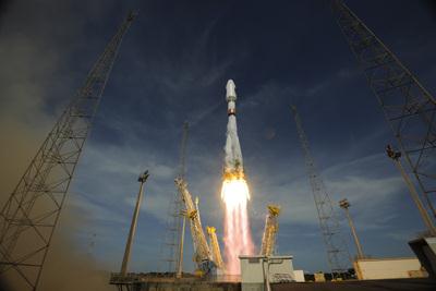 IOV status Nosná raketa Sojuz ST-B, kterou provozuje společnost Arianespace, startovala 12.