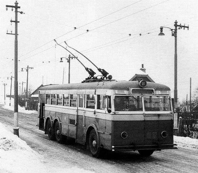 Prahy 1908 první autobusová linka 1936 první trolejbusová linka Hanspaulka