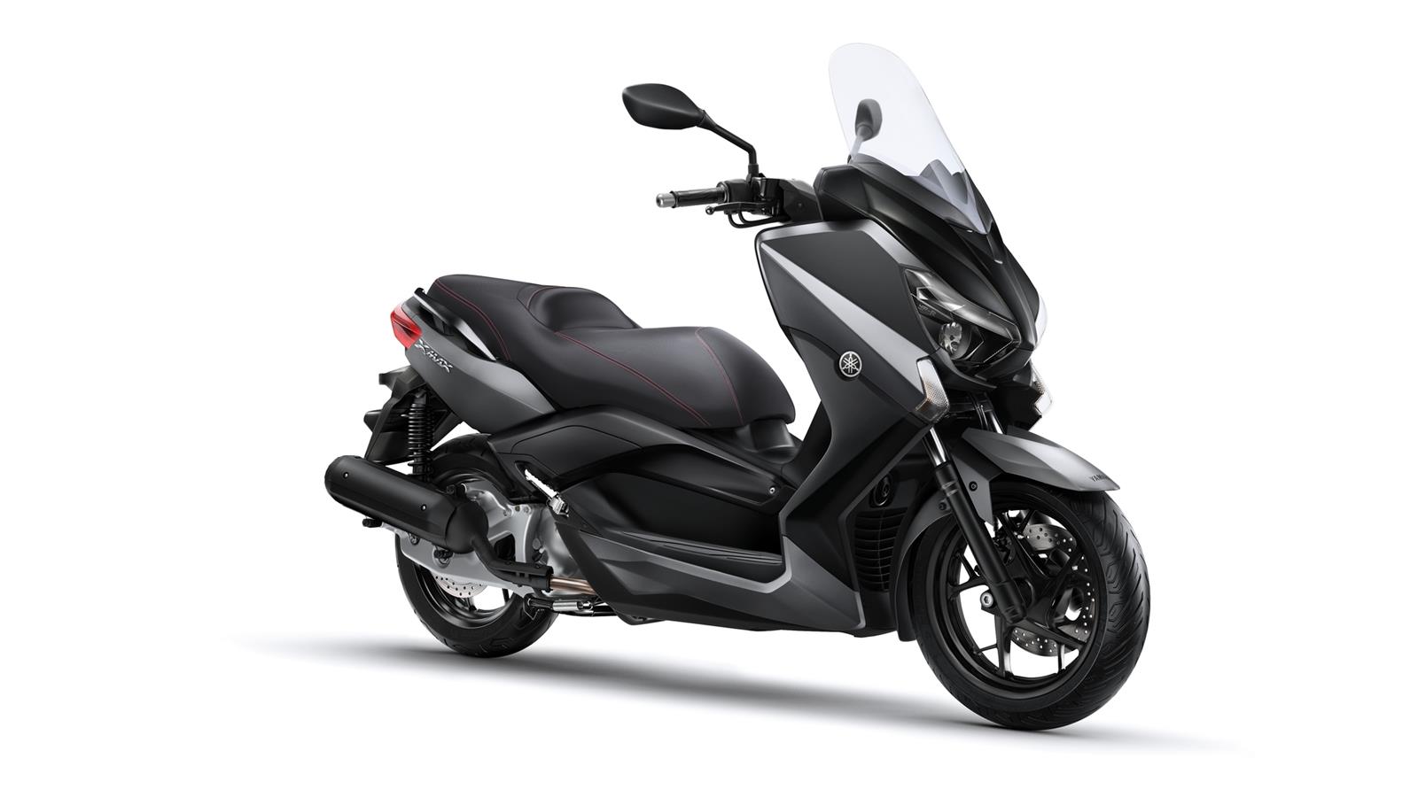 Udělejte dojem ve svém městě Dynamický nový styl a prvotřídní zpracování modelu X- MAX 125 vás nemůže nechat chladnými.