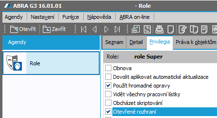 2.4 Nastavení role příslušného uživatele na přístup na Otevřené rozhraní Pro roli příslušného uživatele je nutné nastavit v Administrace / Role / záložka Privilegia pole Otevřené rozhraní.