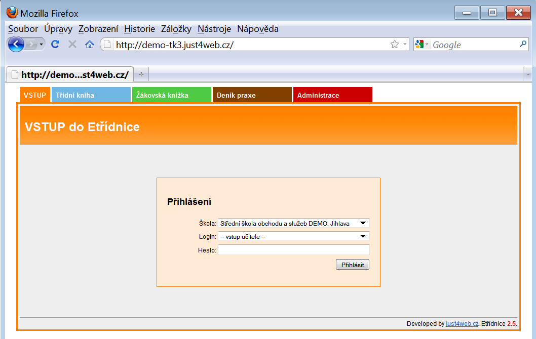 3 VSTUP DO ETŘÍDNICE 3.1 Administrátor/Správce, Ředitel, Učitel Přihlášení do Etřídnice je velmi jednoduché. Pro oprávnění Administrátor/Správce, Ředitel, Učitel je přístup stejný.