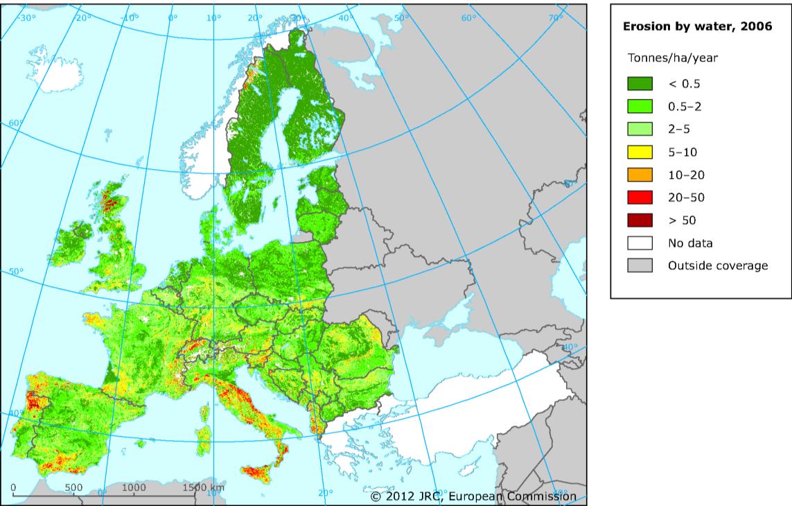 Urbanizované regiony mají počet plošek vyšší než 100 na 1 000 km 2 a jsou v průměru 40krát fragmentovanější než mimoměstské regiony. Obr. 2 Vodní eroze půd stanovená dle modelu RUSLE [t.ha -1.