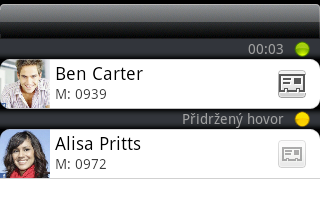 Vyřizování více hovorů Telefon vás upozorní na další příchozí hovor a umožní vám tento hovor odmítnout nebo přijmout. Pokud již telefonujete a přijmete nový hovor, můžete mezi volajícími přepnout.
