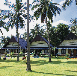 28 SAMUI ARAYABURI BOUTIQUE RESORT & SPA **** SAMUI WEEKENDER RESORT *** minisuite superior vily Poloha: na severu ostrova, blízko zátoky Velkého Buddhy, nazývané podle obří zlaté sochy vyhlížející