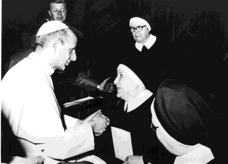Setkala se tam s kardinálem Josefem Beranem a byla též přijata u papeže Pavla VI. v osobní audienci.