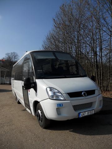 Příloha č. 3 Fotodokumentace k vytvořenému zájezdu Obrázek č. 1 Autobus společnosti AUDIS s. r. o.