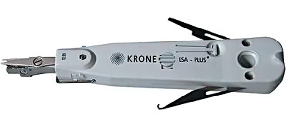 Připojovací nářadí LSA+ Originální připojovací nářadí od společnosti KRONE k připojování kabelů bez letování, šroubování a odizolování a k současnému odříznutí zbylé délky.