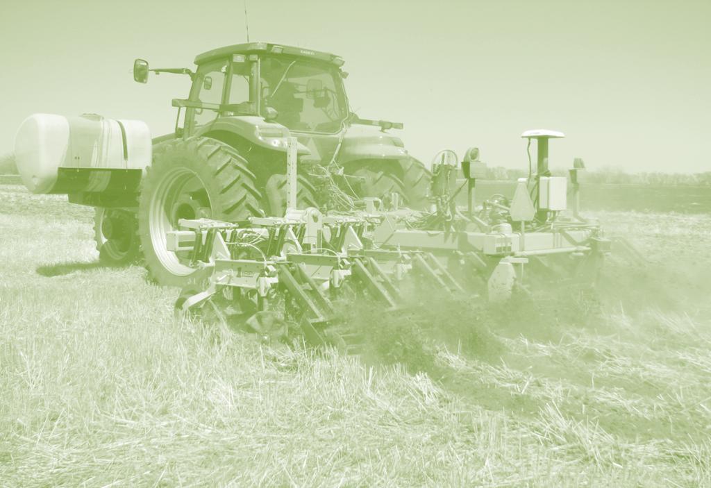 Hnojení aplikované s GPS (RTK) je primárně nejdůležitější Použitím Strip-Till prokazuje, že růst slunečnice a kukuřice je rychlejší a dynamičtější oproti použití