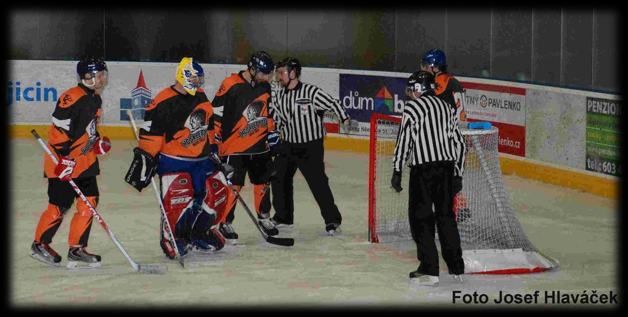 SÉRIE: HC SKLEPY TEAM NOVÁ PAKA (2.) HC DOBRÁ VODA (12.) 1. zápas série VS. 09.03.2014 15:30 HC SKLEPY TEAM HC DOBRÁ VODA 11 0 ( 1 : 0, 0 : 0, 10 : 0 ) 13. Josef Soviár (David Musil), 41.