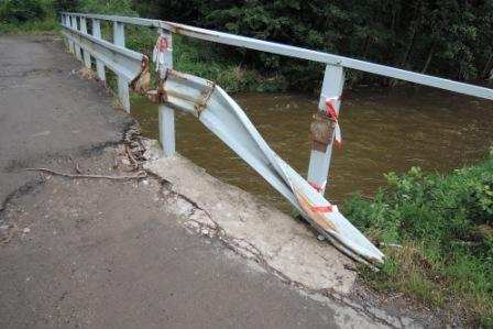 15 POVODNĚ 2013 škody /dopravní infrastruktura/ v době povodně byl Středočeským krajem uplatněn požadavek na výstavbu provizorních mostů (celkem žádáno o 5 mostů) ze zásob státních