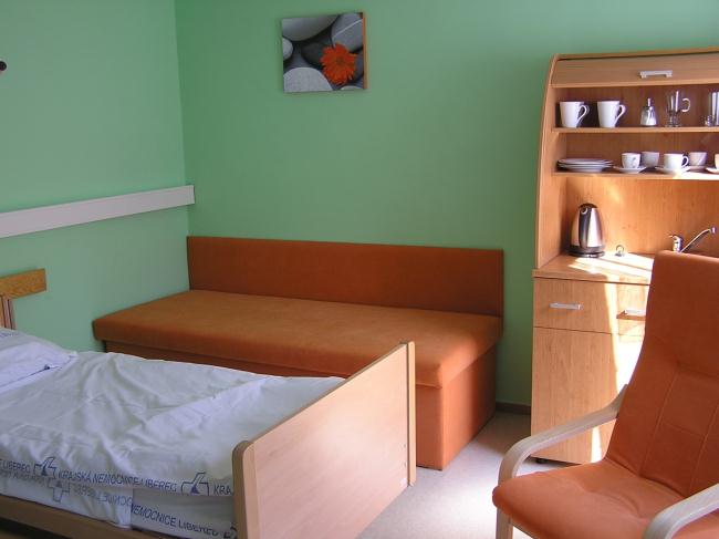 14 Výroční zpráva Hospicové péče sv. Zdislavy, o.p.s. Lékařskou a ošetřovatelskou péči má na starost oddělení LDN, Hospicová péče sv.