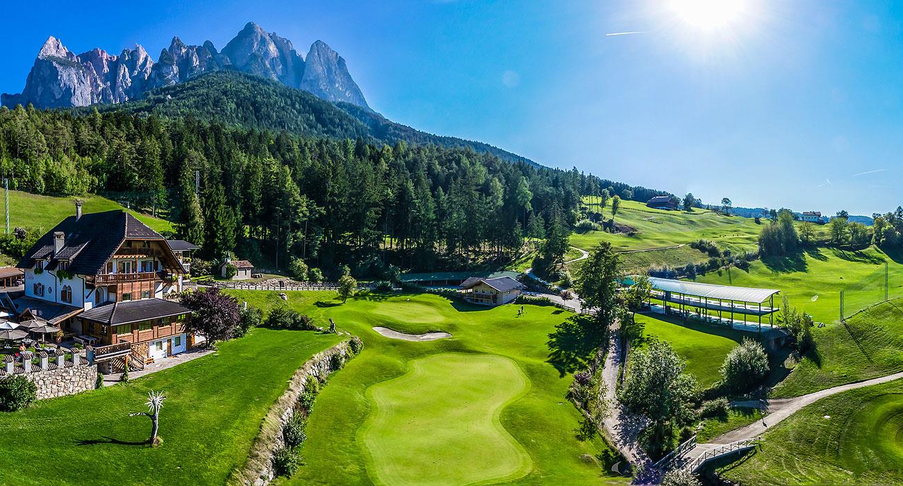 PŘEDSTAVENÍ GOLFOVÝCH PROJEKTŮ Golf Masters 2017 Atraktivní a pestrá nabídka celoroční série v rozsahu 10+2 golfových turnajů Tour nabízí flexibilní čerpání hracích míst během roku Dvoudenní finále