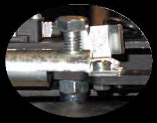 Instalace mechanismu k čištění roštu 1. Odstraňte dva šrouby (A), kryt (B) mechanismu k čištění mříţky.