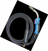 Svařovací zdroje pro zámečnické provozy Svařovací set COMPACT 2295 Set obsahuje: - svařovací zdroj Compact 2295 - svařovací hořák Binzel MB15, zemnící kabel - dvoumanometrový redukční ventil CO2 GCE