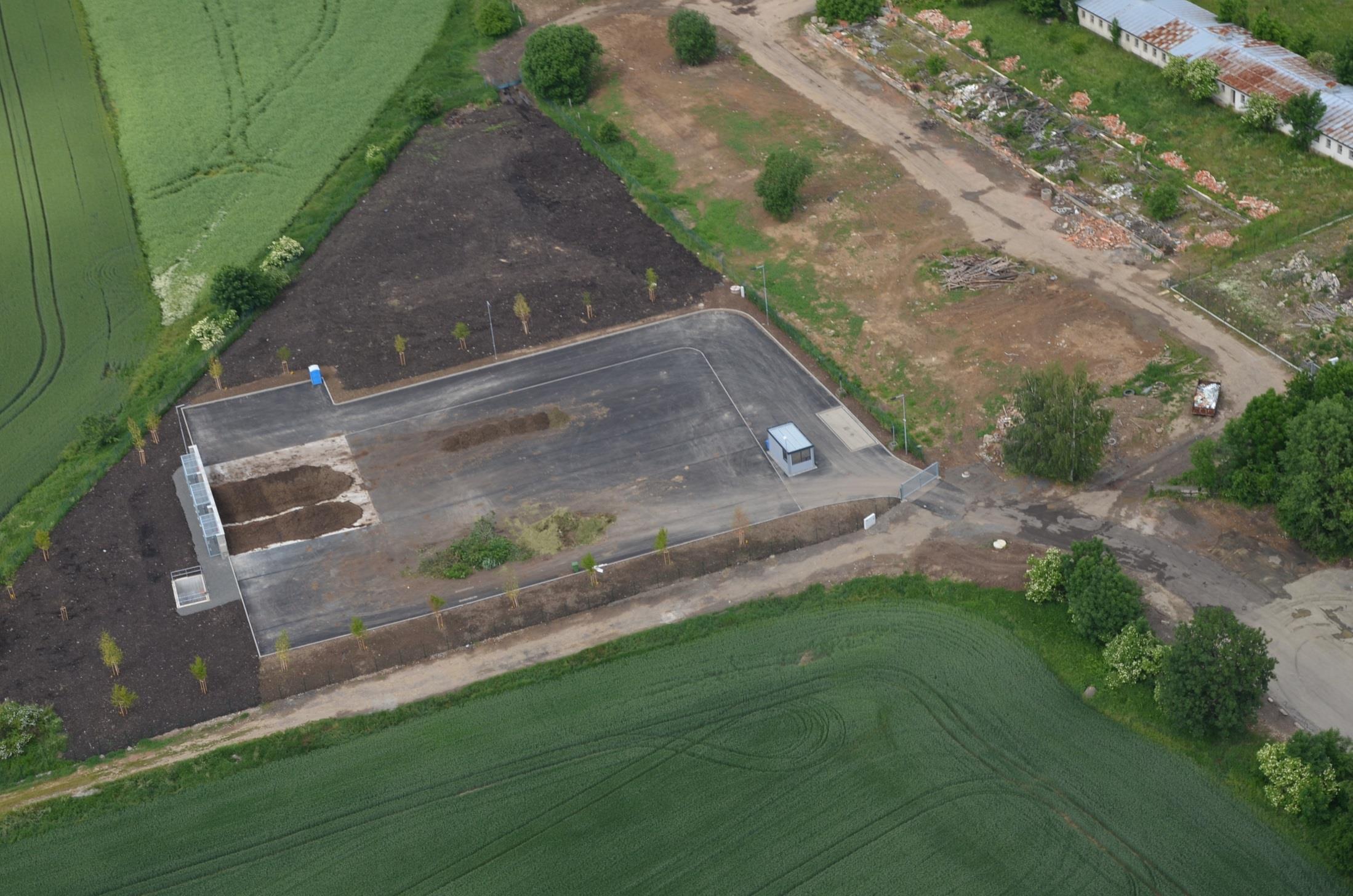 agrikomp nejsou jen BPS silážní žlaby, betonové jímky, teplovody, zemní práce, elektro, plyn, topení, technologie pro zemědělství, servis Kompostárna bioodpadu Turnov objem zakázky: 11mil.