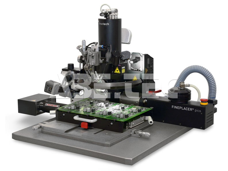 Automatizovaná kalibrace horního topení. Přesnost osazování lepší než 5 µm.