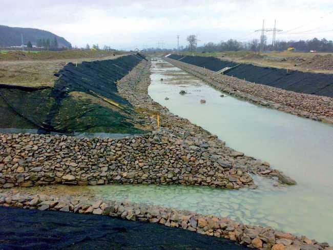 Sivé opatrenia Transformácia povodňovej vlny polder,