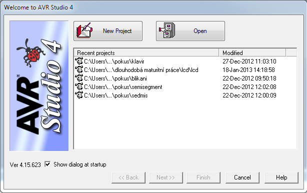 3 Vývoj programu v prostředí AVR Studio 4 Pro vývoj programů je asi snadnější programovat v prostředí CodevisionAVR, ale mně se lépe pracuje v prostředí AVR Studio.