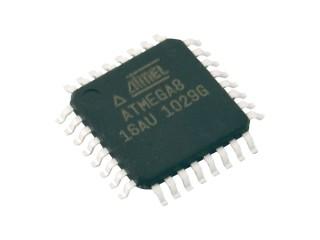 Typy: Např. ATmega8 (obr. 2 a obr. 3), ATmega16, ATmega32 obr. 2 - ATmega8A-PU pouzdro DIL obr. 3 ATmega8 v pouzdře pro SMD[2] 1.