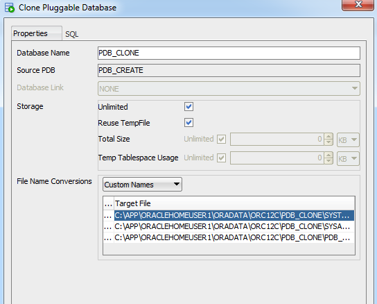 Uživatel opět vybere obvyklé pojmenovávání, tedy volbu Custom Names. Potvrzením se ze zdrojové databáze PDB_CREATE vytvoří nová zásuvná databáze PDB_CLONE.