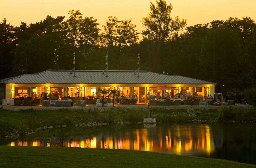 GOLF MASTERS 2017 PRESENTED BY GOLFISTA ROKU Sportovně společenská golfová tour, která navštíví nejlepší resorty v ČR od dubna do září 2017 Základní část obsahuje 10 turnajů a na ní navazuje 2 kolové