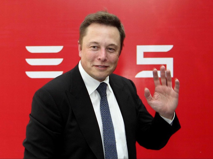 KDO JE ELON MUSK? Vynálezce a podnikatel. Majitel Tesla Motors ($ 25,5 mld.).