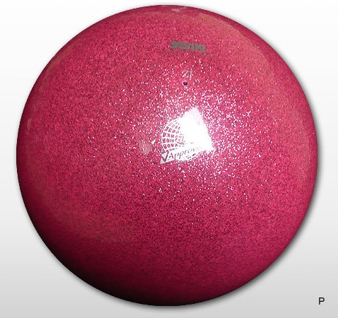 Obr. 3 míč (Míč Sasaki M-207BR P) Stuha Tyčka je ze syntetického materiálu. Délka tyčky je 50-60 cm včetně fixačního prstence. Průměr je max. 1 cm v nejsilnějším místě.