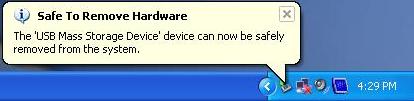 Odebrání z Windows 98SE Bezpečné odebrání ze systému Odpojte JetFlash ze systému přímo, pokud nedochází k přenosu dat. Odebrání z Windows Me, 2000, XP a Vista 1. Vyberte ikonu na hlavním panelu. 2. Objeví se okno Safely Remove Hardware.