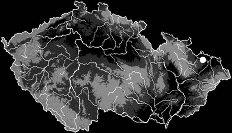 Obr. 1. Mapa ČR s polohou lokality Kravaře-Kouty. 3. DĚJINY VÝZKUMU Lokalita Kravaře-Kouty je poprvé archeologicky zmiňována již v roce 1925, kdy A.