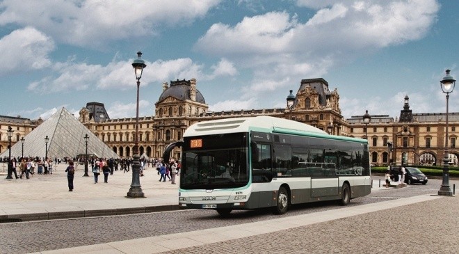 v pařížském dopravním podniku RATP, který byl v minulých letech výhradně zaveden na autobusy značky Renault a poté Irisbus-Iveco.