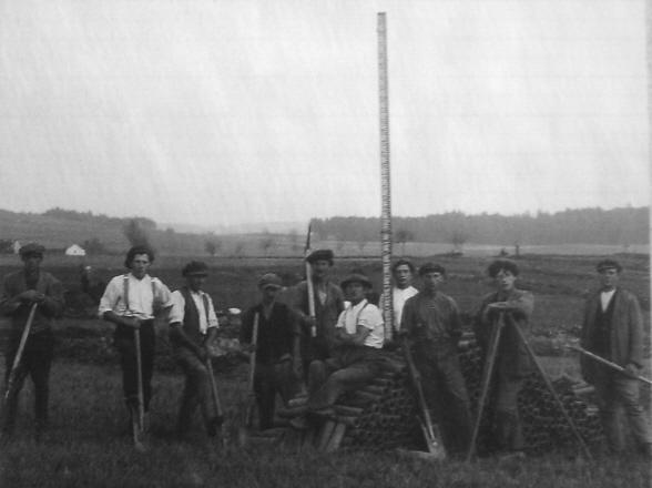 instalace drenážních trubek - manuální (především v minulosti) fotografie z