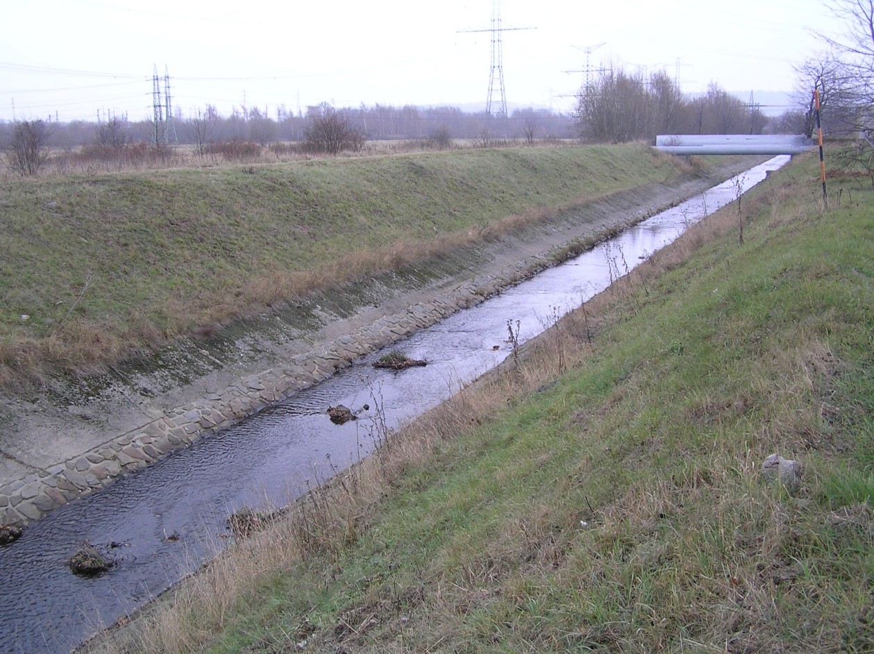 Foto 9: Zpevnění břehů potoka v Nové Vísce.