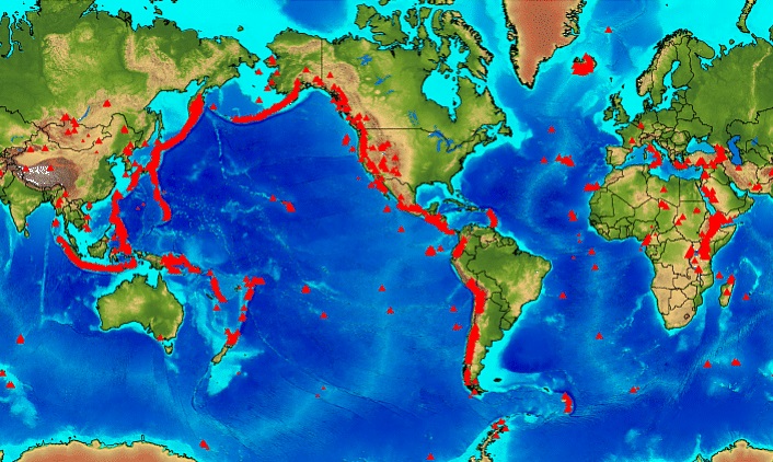 zemětřesení bylo 4,8. Zemětřesný roj je skupina po sobě následujících otřesů, u kterých není možné určit hlavní otřes. 4.6 Vulkanismus Podobně jako zemětřesení se na rozhraní litosférických desek kumuluje i sopečná aktivita, (obr.