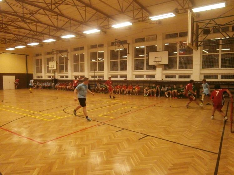 TURNAJ DOMOVŮ MLÁDEŽE VE FUTSALE THE BOARDING HOUSES FUTSAL TOURNAMENT TURNIER DER JUGENDHEIME IM FUTSAL Dne 24.2.2016 se odehrál na školní půdě SŠP Jílová futsalový turnaj domovů mládeže.
