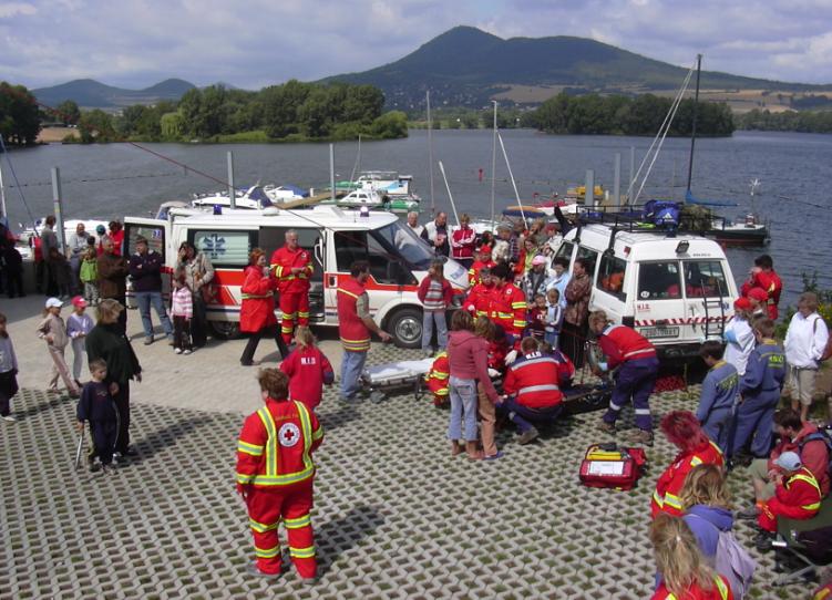 4. Humanitární jednotka ČČK (Středisko pro záchrannou a humanitární činnost) 2007 2008 3.1 Záchranný tým Vybudování hum. Skl.