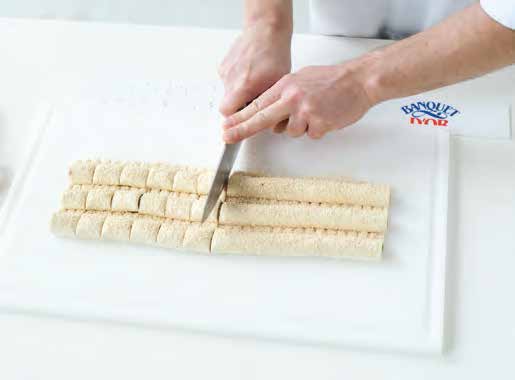 PLÁTY A KORPUSY rozmražené během 5 minut rozmrazené počas 5 minút rozměr plátů 57 37cm rozmer plátov 57 37cm ideální pro výrobu vlastních produktů ideálne pre výrobu vlastných produktov nemusí se