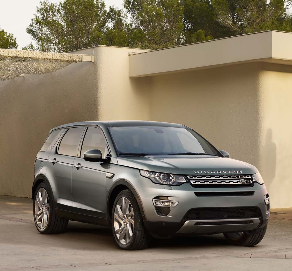 DISCOVERY SPORT JE PRÉMIOVÉ KOMPAKTNÍ SUV, KTERÉ KOMBINUJE VYNIKAJÍCÍ DESIGN, ROBUSTNÍ KONSTRUKCI A VYJÍMEČNOU PRAKTIČNOST. Gerry McGovern.