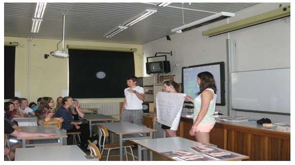 DOTAZNÍKOVÉ ŠETŘENÍ ZAPOJENÍ STUDENTŮ GYMNÁZIA MORAVSKÝ KRUMLOV Velmi důležitou cílovou skupinou jsou studenti Gymnázia v Moravském Krumlově, kam dojíždí za vzděláním děti a mladí z obcí území MAS.