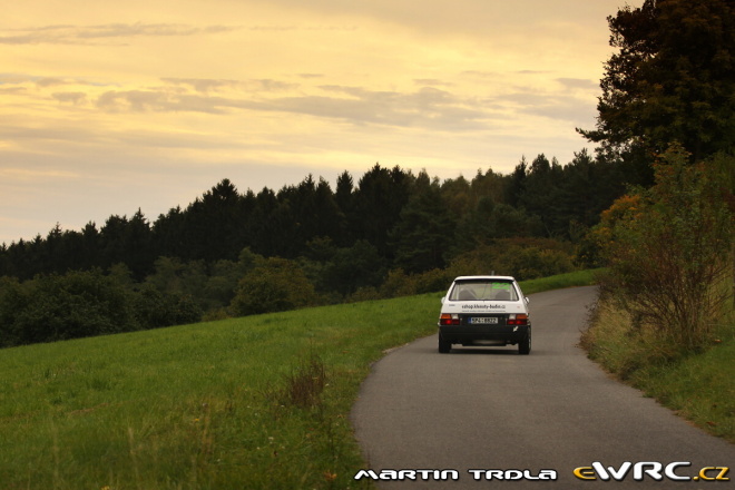 Tak jsem rád, že jsme se dostali do cíle náročné soutěže jakou Rallye Legend Liberec byla. Navíc s neškráblým autem, to všichni říct nemůžou.:-) Díky patřím Autoslužbám H.
