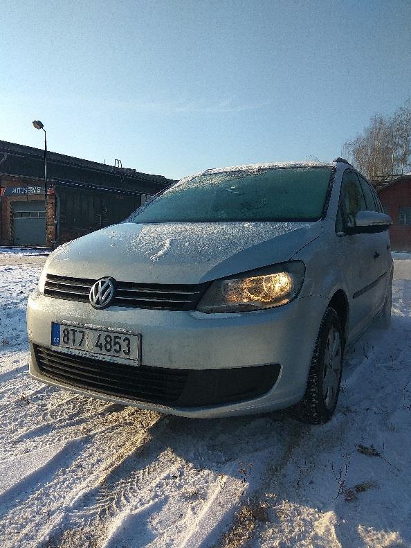 osobní automobil, kombi rok první registrace 2013 99 716 km objem motoru 1 390 ccm benzín + CNG 110 kw platnost STK 06/2017 stříbrná metalíza výbava manuální klimatizace, 4 x elektricky