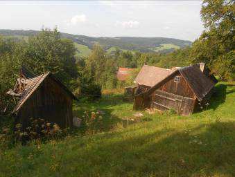 Archivní podoba kresba Stávající stav fotografie Obytný dům č. p. 23 Vápenice, kresba J. Beneš, r. 1949. Obytný dům č. p. 23, pohled severní. Foto A.