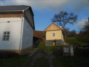 Zhodnocení objektů Kurialova archivu na Uherskohradišťsku rozšířené o památkově chráněné objekty Foto 49 Zlámanec, komora u č. p. 5 (34972/ 7-3568). Foto A.