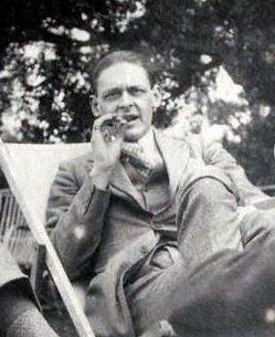 Thomas Stearns Eliot Průkopník verše v moderním dramatu Největší úspěch historická hra Vražda v