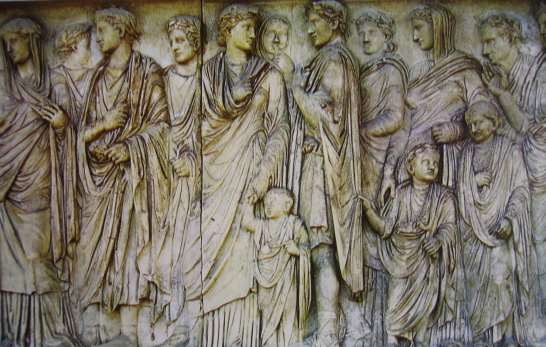 Reliéf výraz římské moci římské veřejné stavby jsou zdobeny reliéfy, historický reliéf je